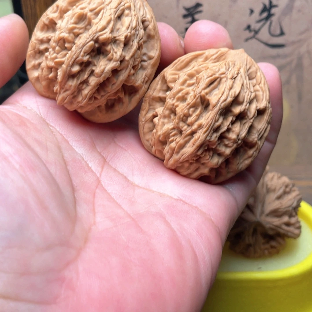 文玩核桃吊坠39虎头