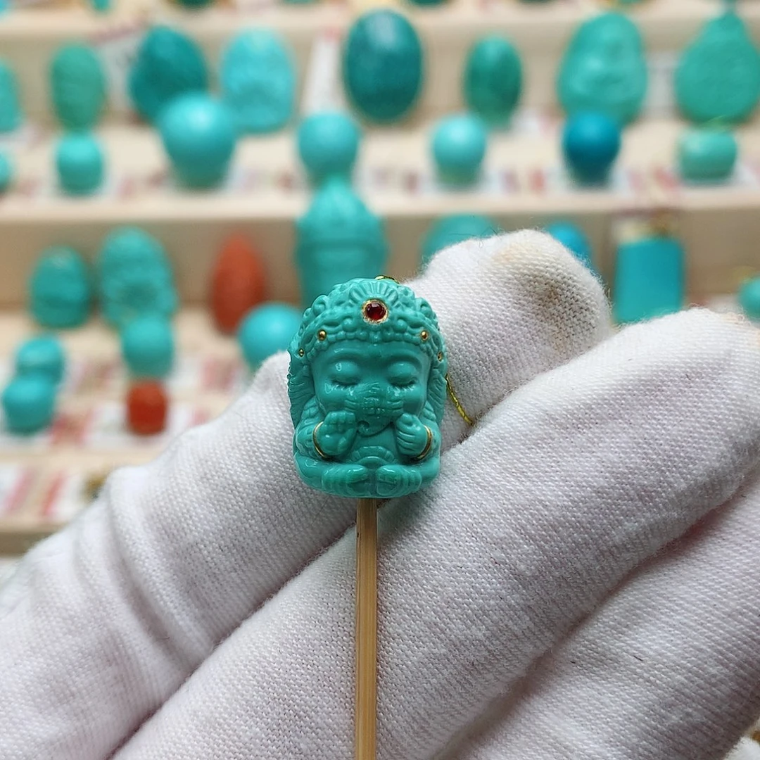 绿松石配饰未镶嵌