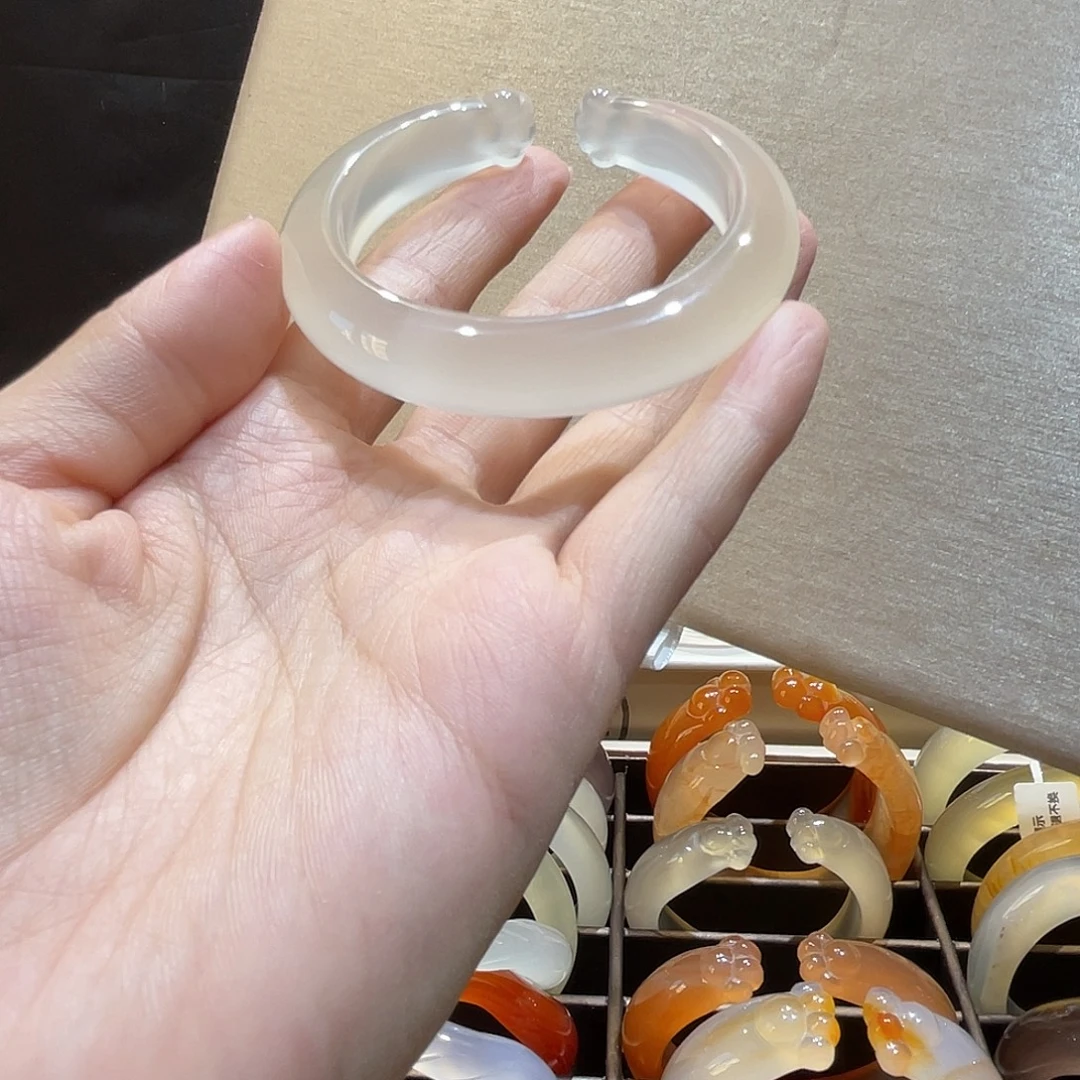 玛瑙/玉髓未镶嵌手镯