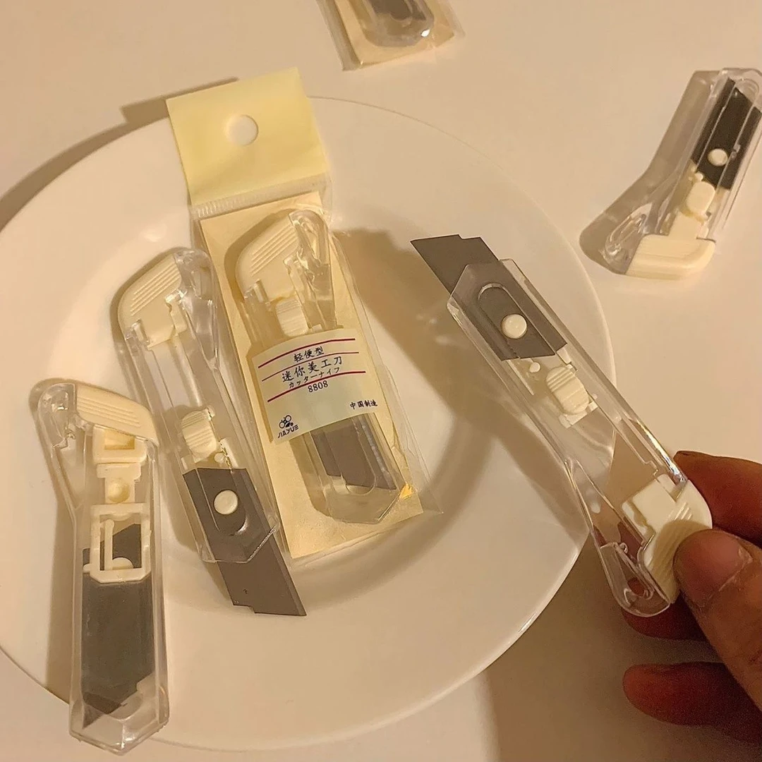 拆快递小刀迷你透明美工刀小号便携学生拆快递好物可爱美工刀少女
