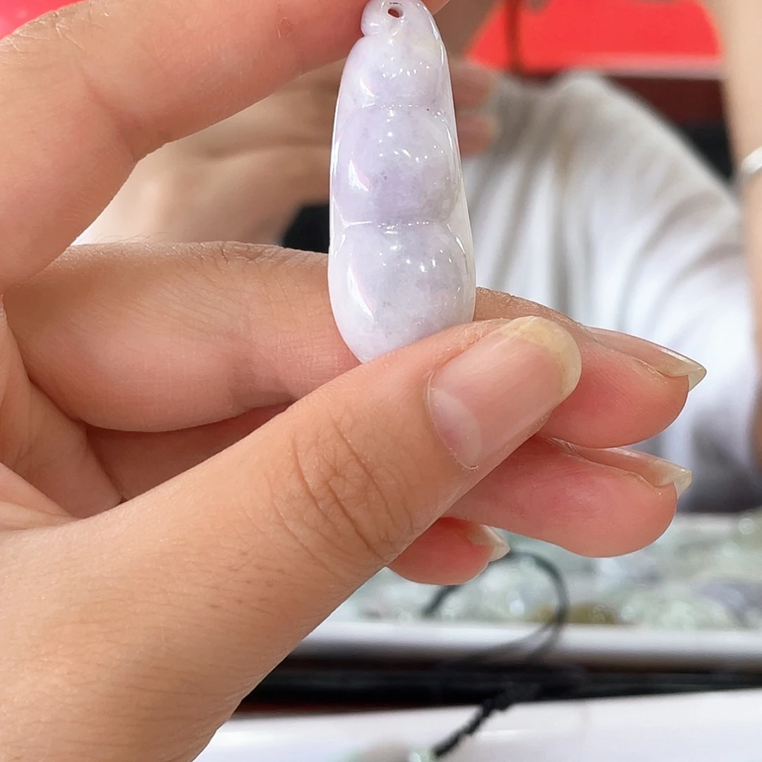 翡翠挂件未镶嵌福豆