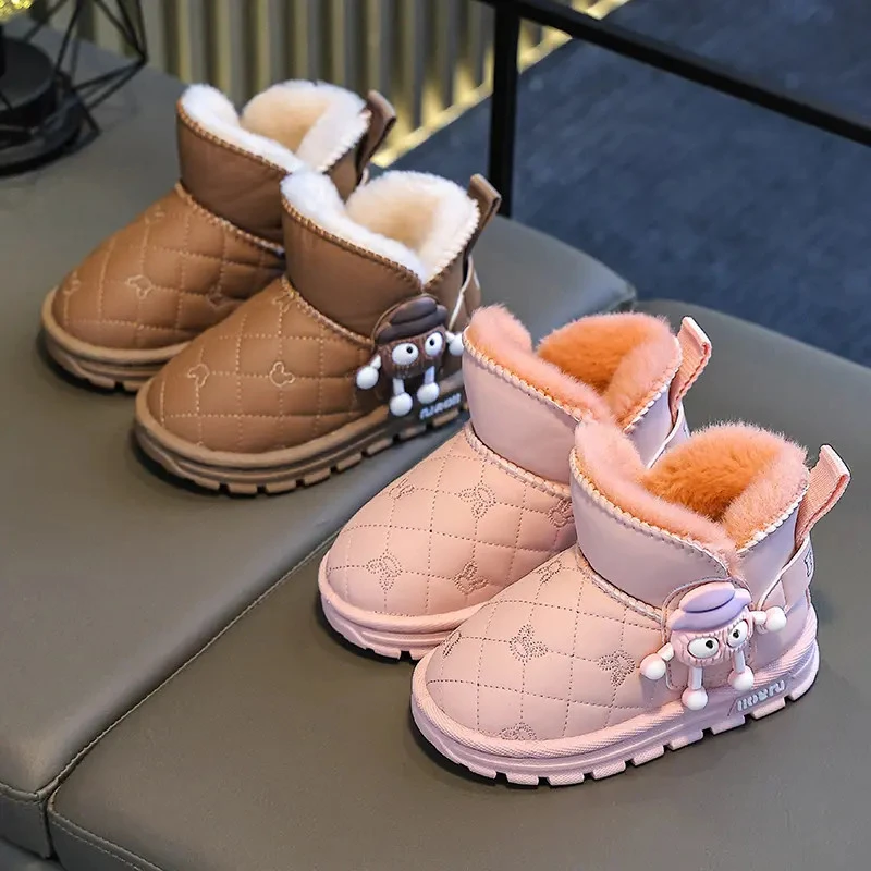 小黄鸭儿童冬季雪地靴防滑防水加厚保暖棉鞋加绒软底休闲靴子男宝