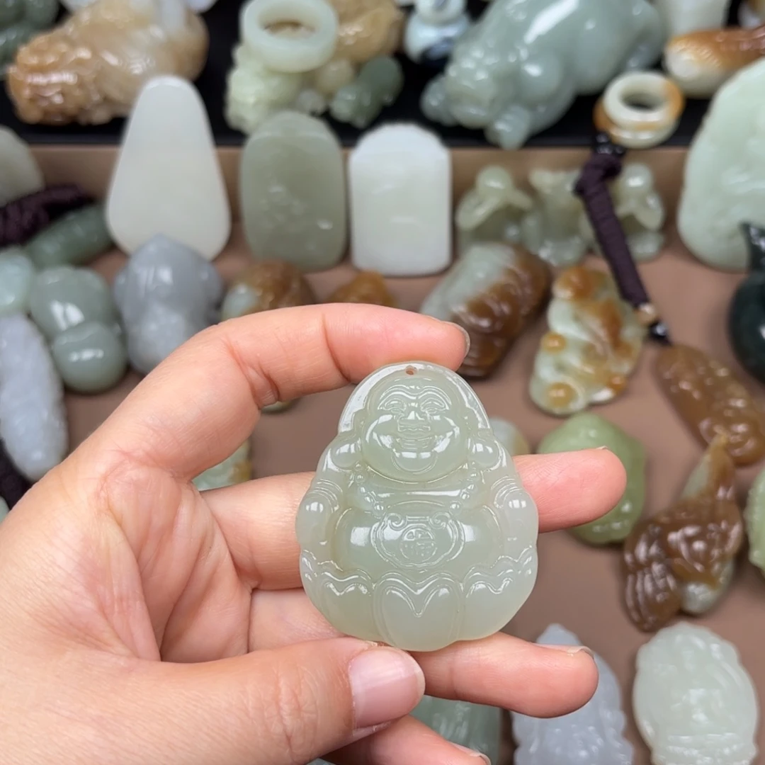 颈饰未镶嵌和田玉