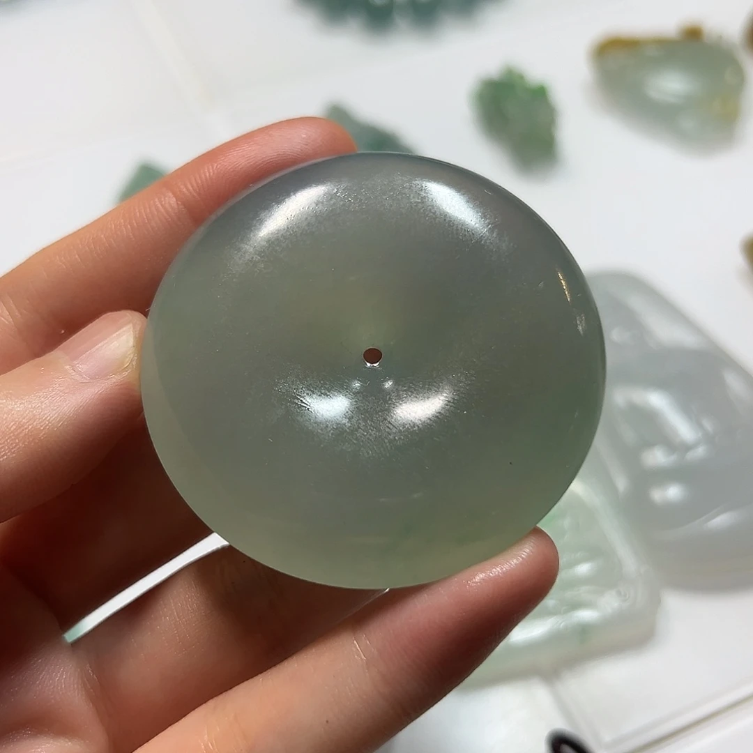 定制翡翠未镶嵌挂件
