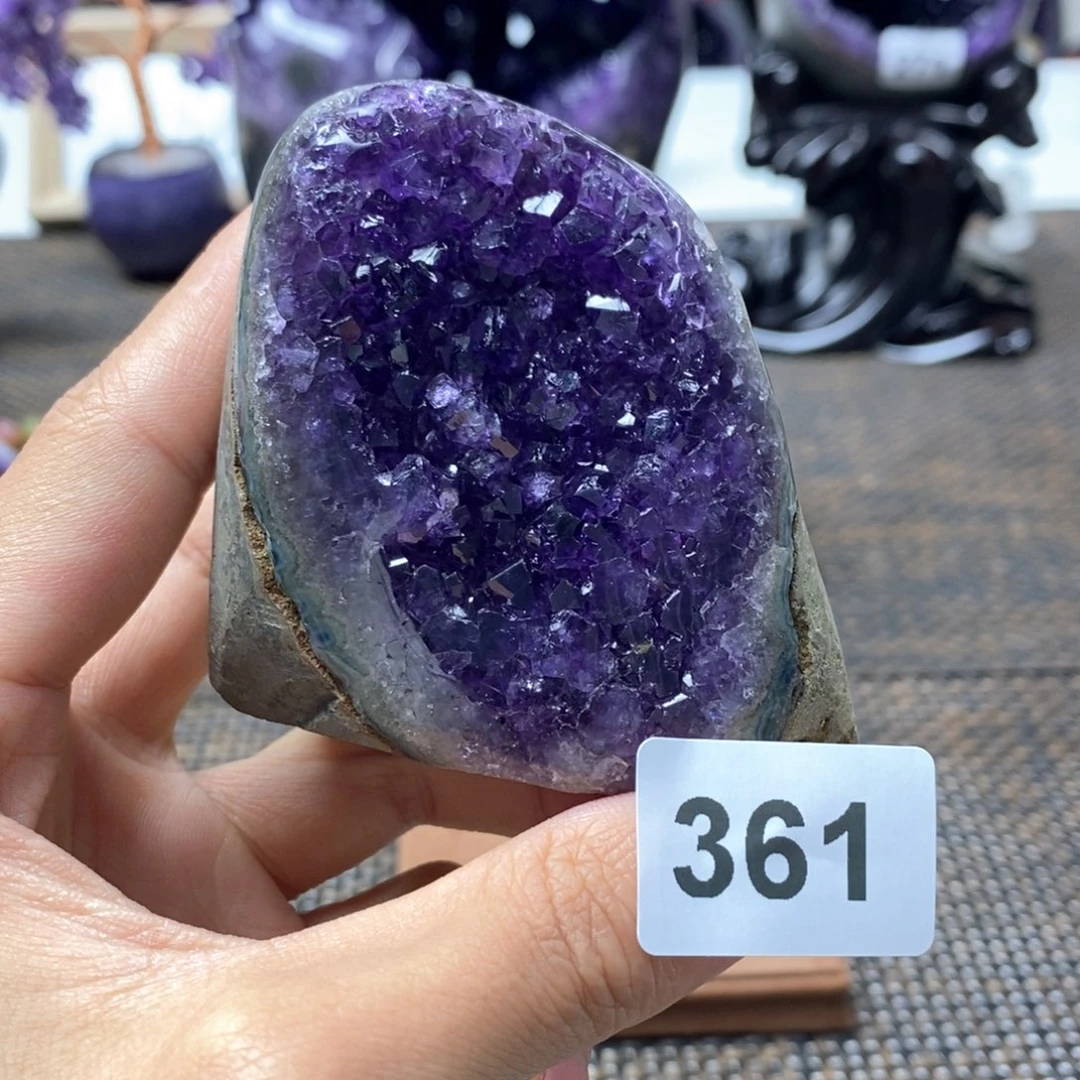 紫晶未镶嵌大型摆件（非配饰）