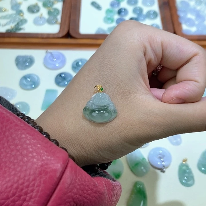 颈饰未镶嵌翡翠佛公