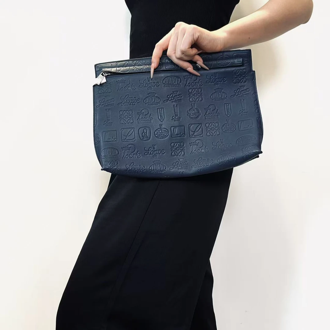 95新 LOEWE/罗意威 罗意威蓝色手拿包 2506260106
