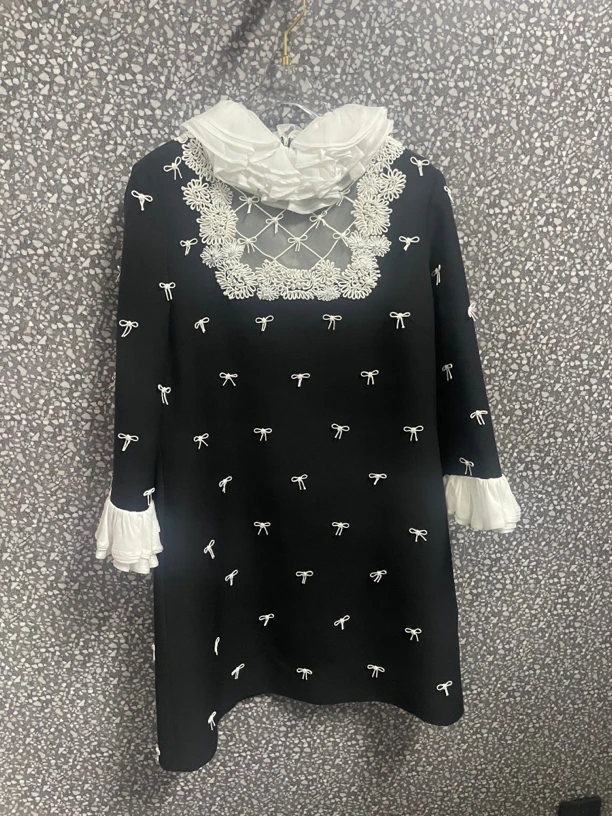 春季新款法式复古荷叶领蕾丝边碎花长款连衣裙