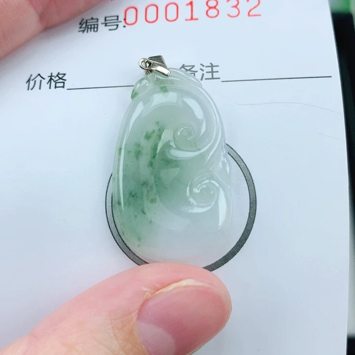 颈饰银S925镶嵌翡翠
