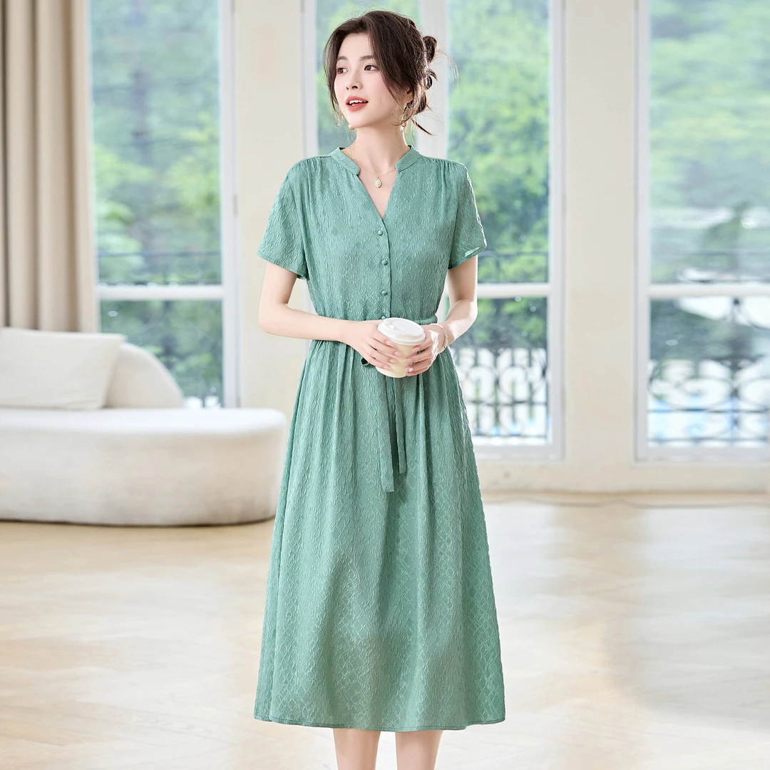 高端19姆米重磅真丝连衣裙冠乐绉2025夏季V领桑蚕丝中卡通拖鞋女