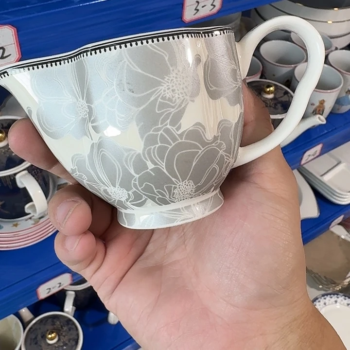 楼***楼瓷奶壶一个15米喜欢的拍
