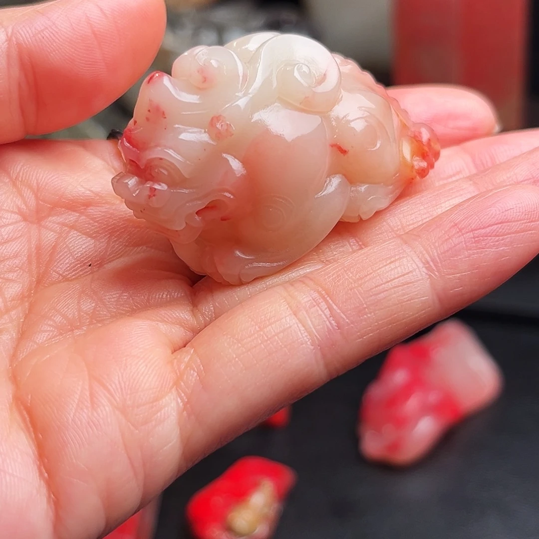 巴林石其他鸡血石貔貅手玩件