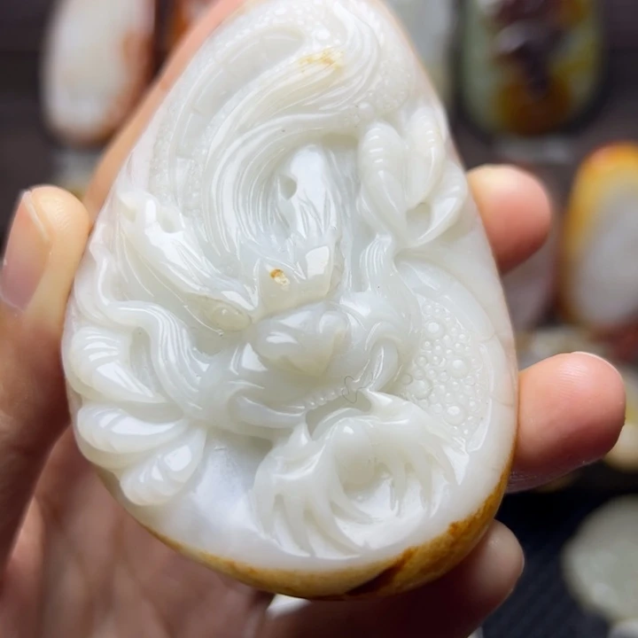 和田玉未镶嵌颈饰