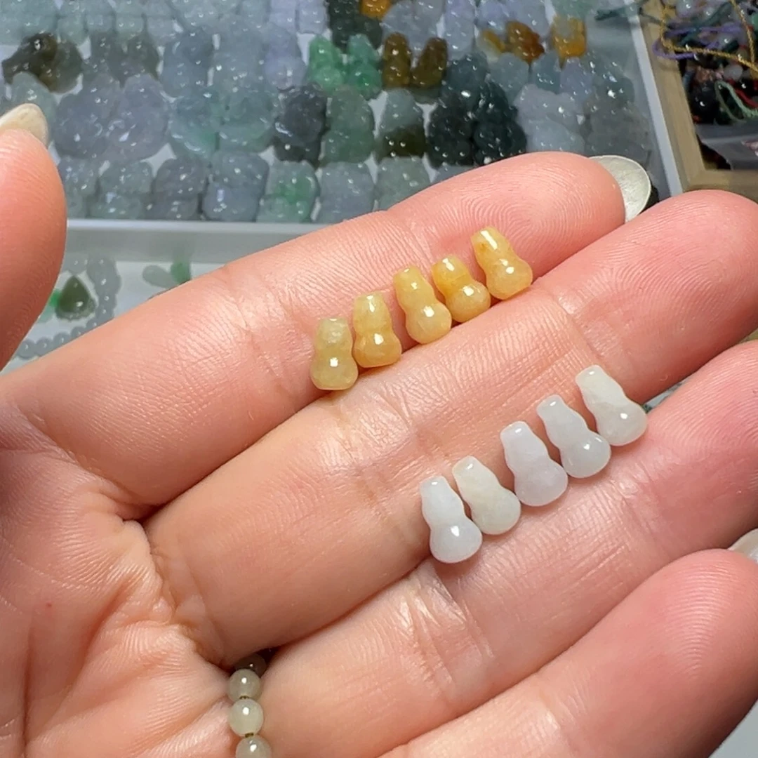 颈饰未镶嵌翡翠通孔葫芦10个50块