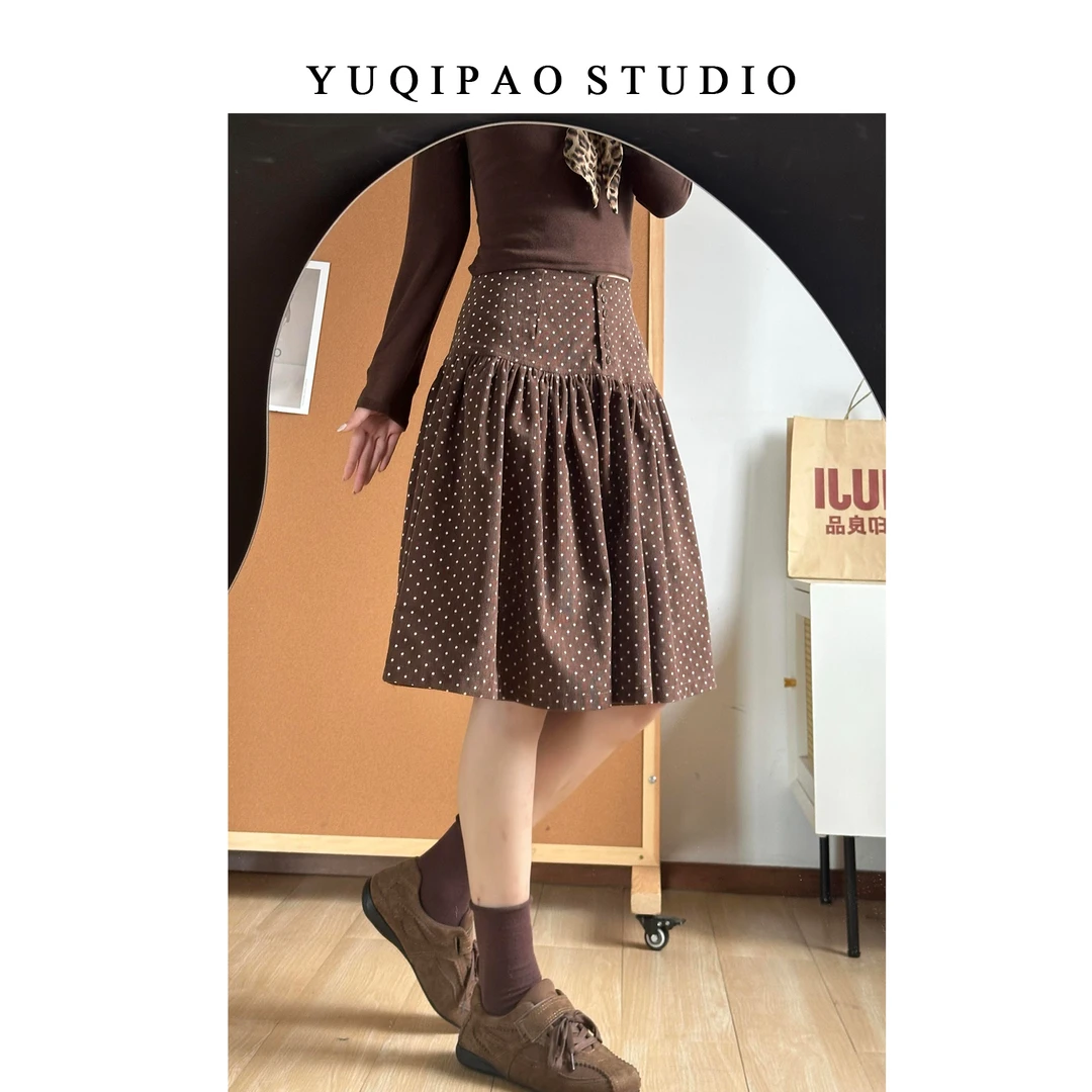 大码胖mm咖色波点灯芯绒半身裙女秋冬微胖显瘦中裙a字五分短裙子
