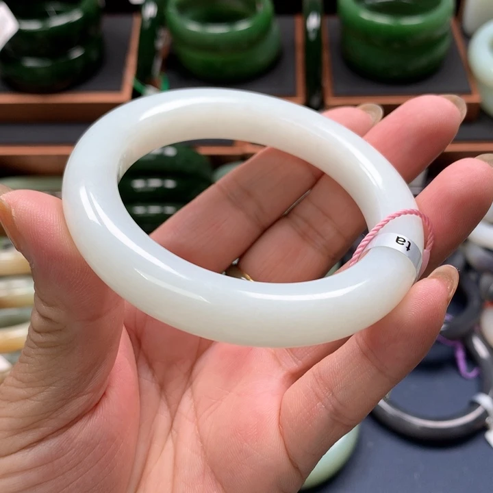 【闪购商品】未镶嵌手镯和田玉11