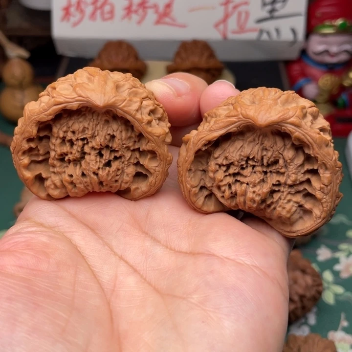 【闪购商品】把件文玩核桃45全品聚宝盆