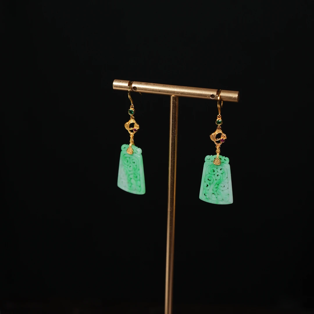 1.9香港王老板-翡翠a货镶嵌耳饰6k354