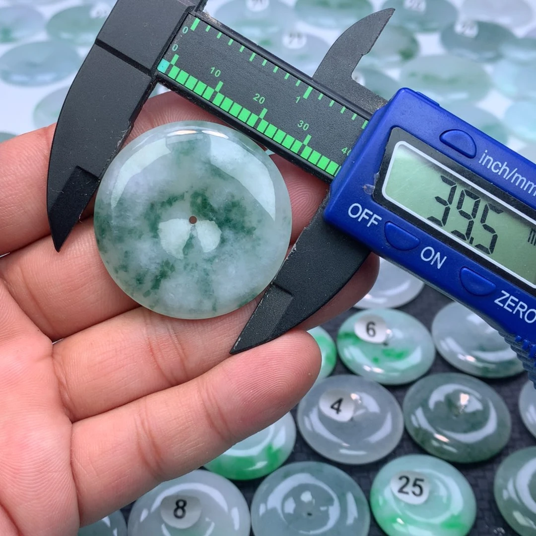 翡翠颈饰未镶嵌缅甸天然A货翡翠