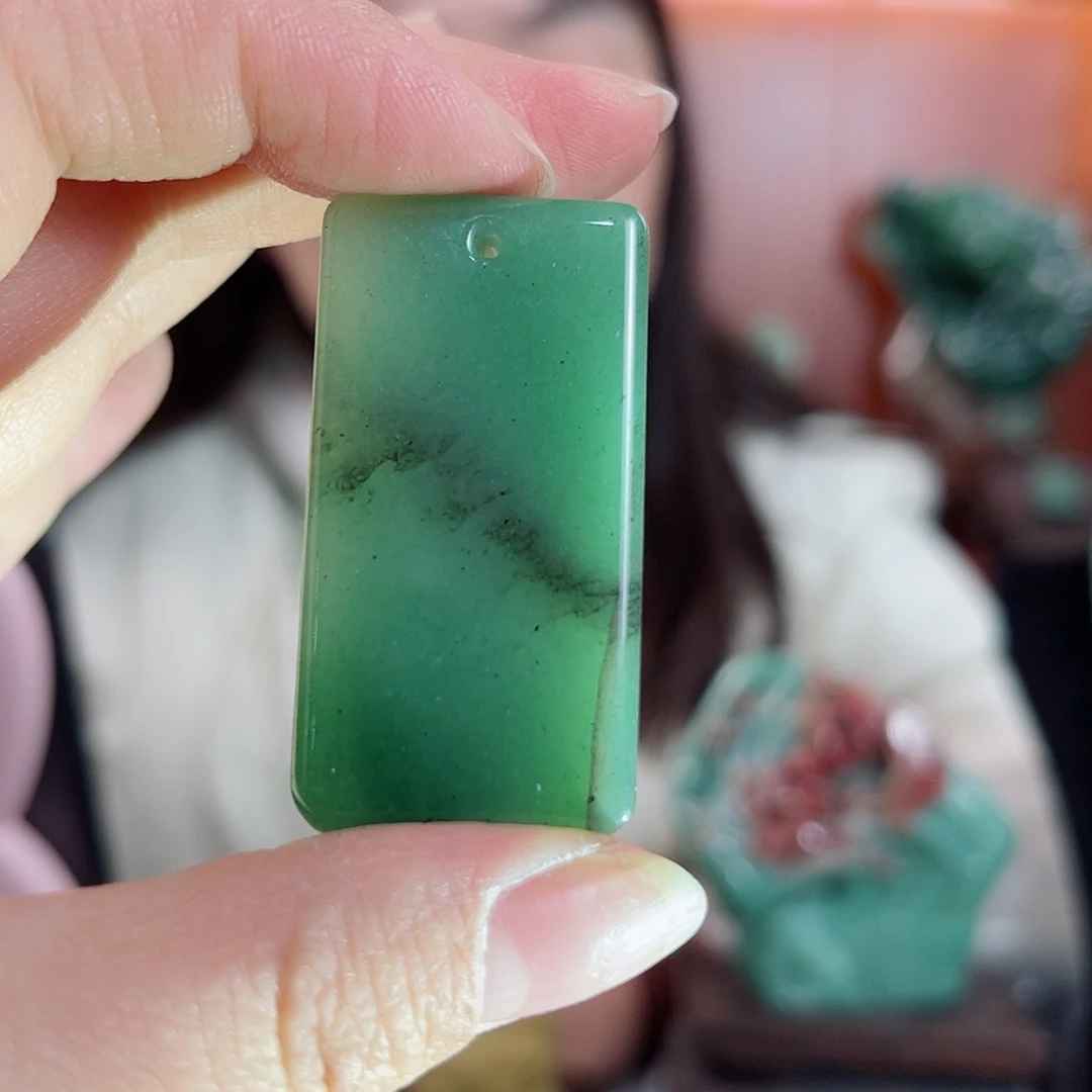 密玉（石英质玉）颈饰未镶嵌