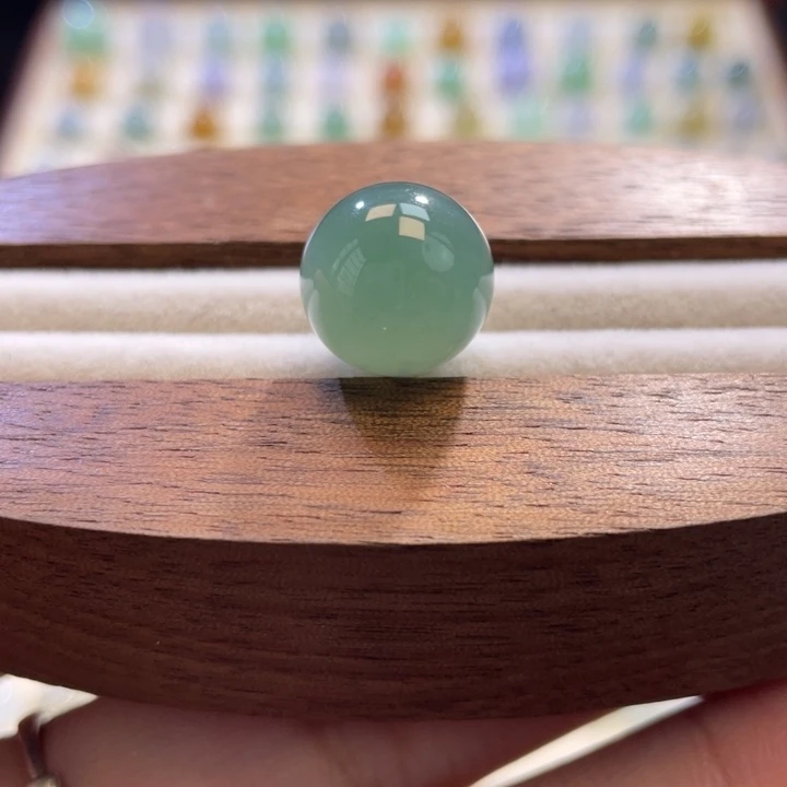 散珠翡翠冰晴圆珠卡12.7mm