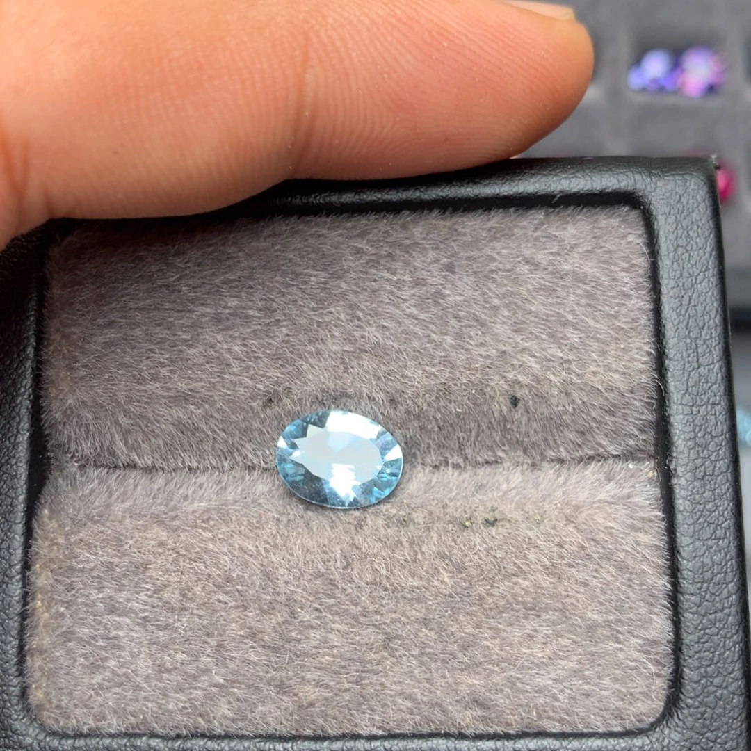 海蓝宝石裸石1.55克拉