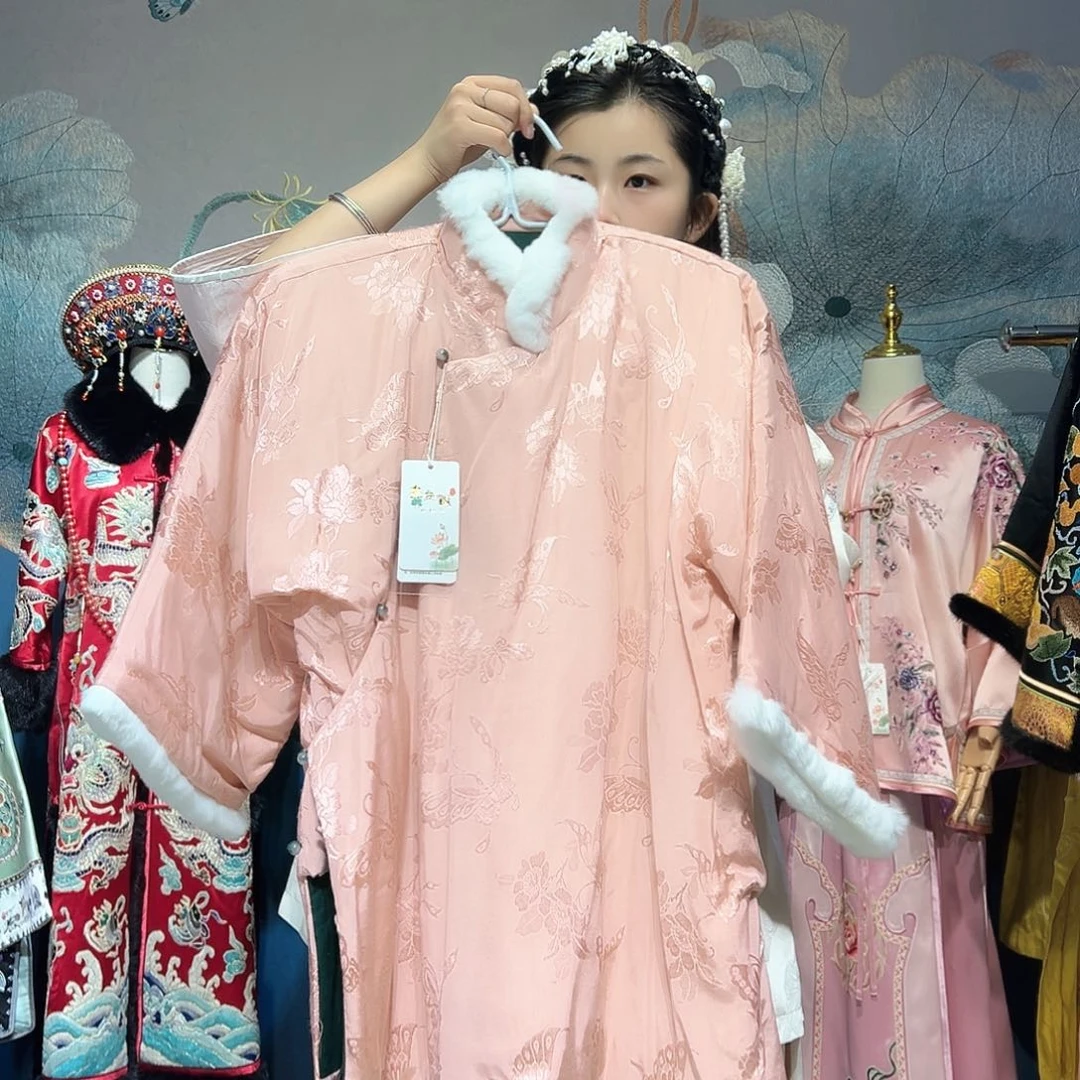人丝粉色圆领斜襟兔毛棉服上衣