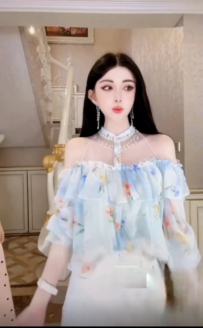 法式复古荷叶边碎花雪纺露肩衬衫女春夏新款别致流苏小衫