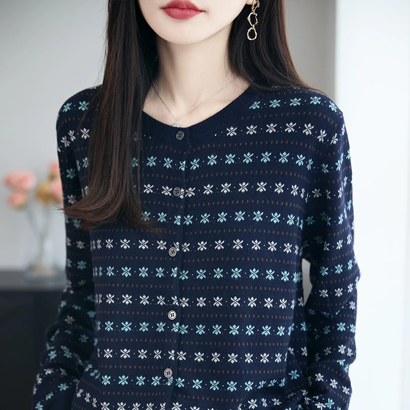 品牌时尚女装春秋时尚法式提花精纺针织开衫打底衫宽松显瘦上衣