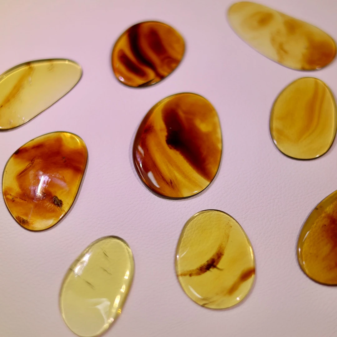 琥珀刮痧板（仅一件）0927002