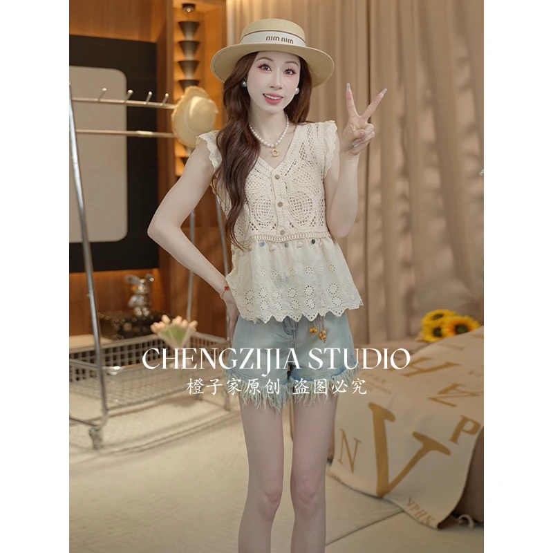 【裴诗婷】橙子·studio 【去度假吧】DD00060复古吊坠蕾丝镂空上衣