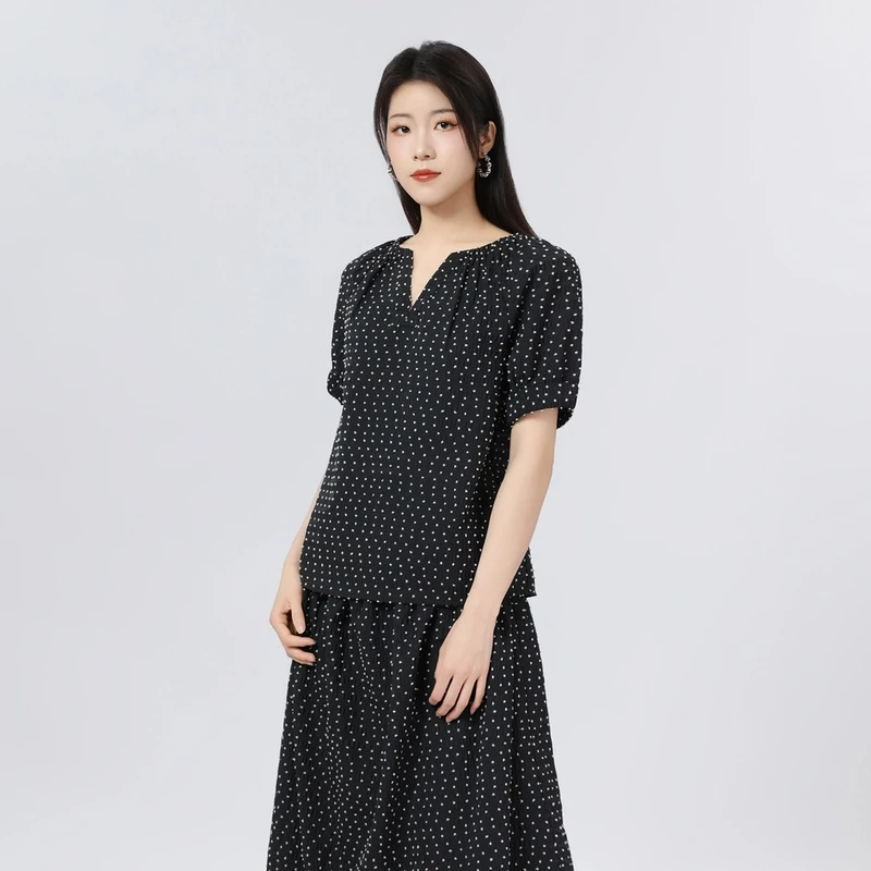 AMASS/阿玛施早春简约舒适衬衣松弛感新款百搭显瘦衬衫女530036