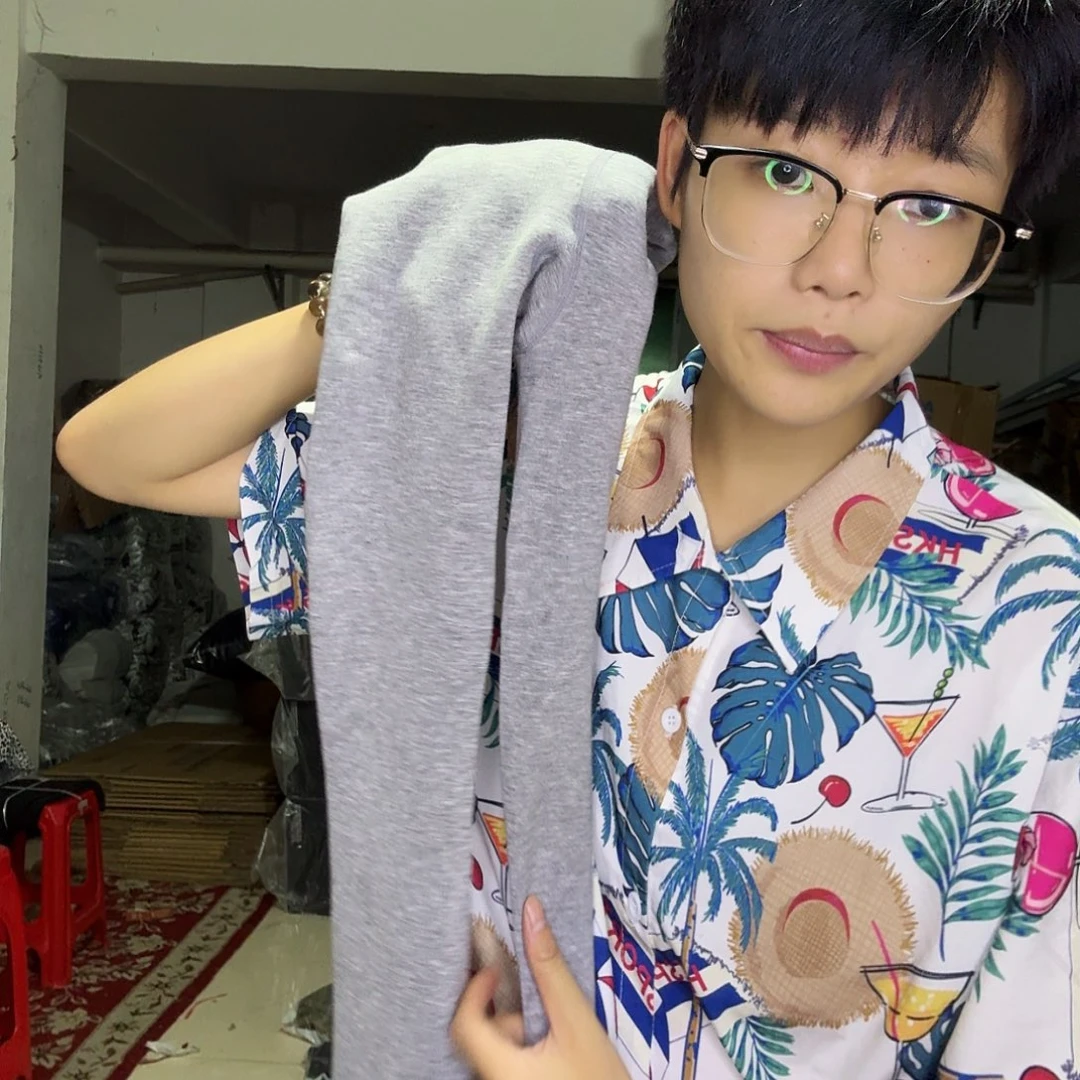 灰色两条装！！！！180斤内