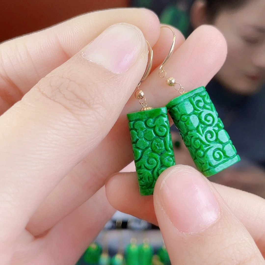 翡翠18K金镶嵌耳饰