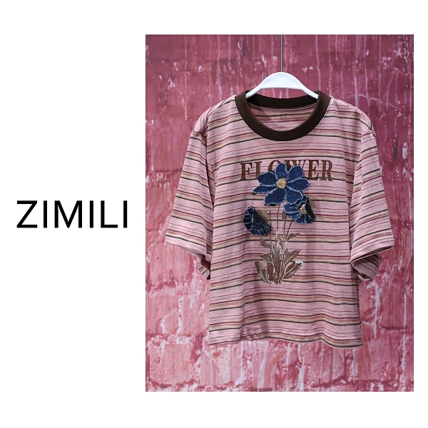 【亮哥女装】2025设计师系列灰红色条纹印花时尚休闲短袖8951