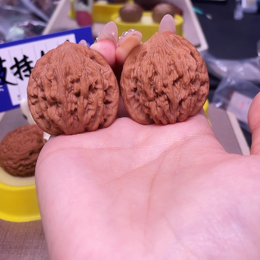 文玩核桃吊坠麦穗虎头42全