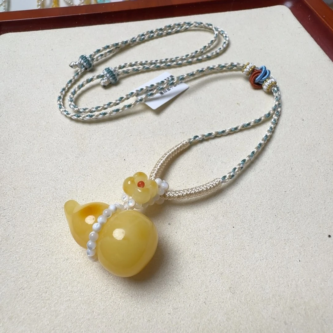 未镶嵌吊坠(赠链)蜜蜡