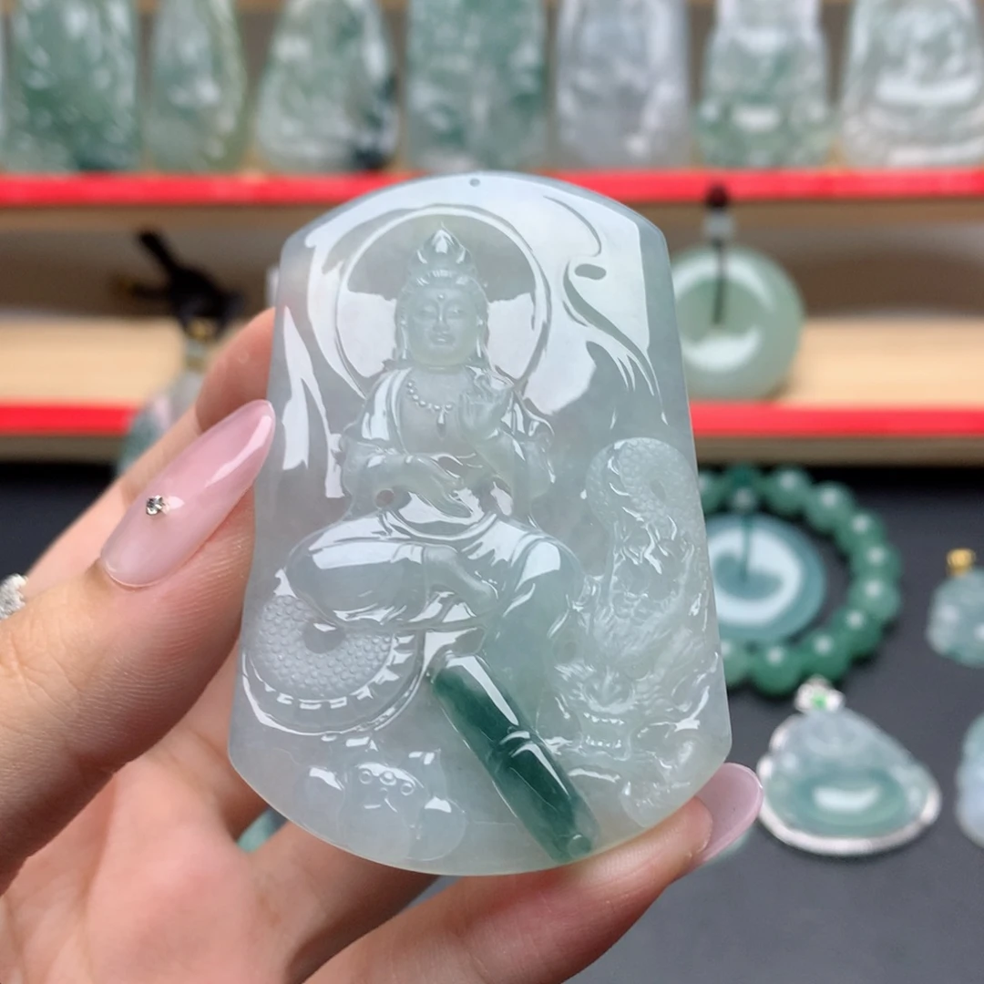 翡翠未镶嵌颈饰没***卷观音