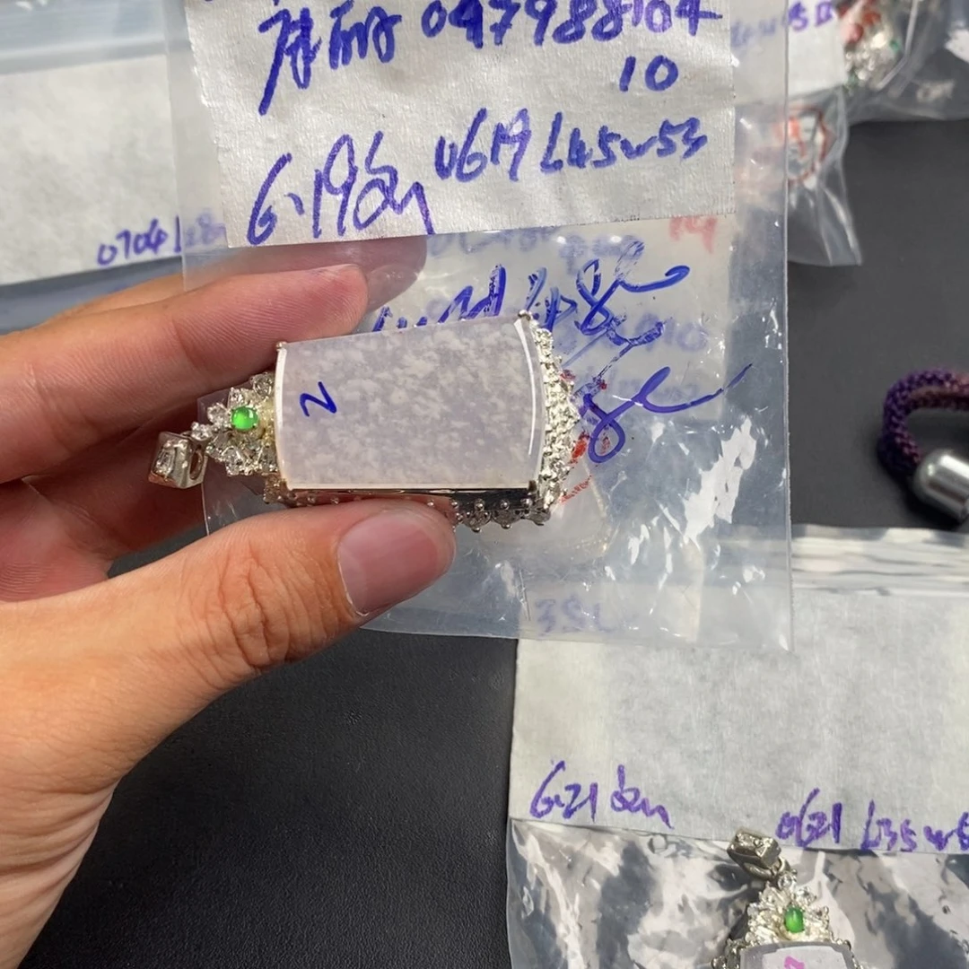康***丽定制翡翠未镶嵌缅甸缅甸翡翠