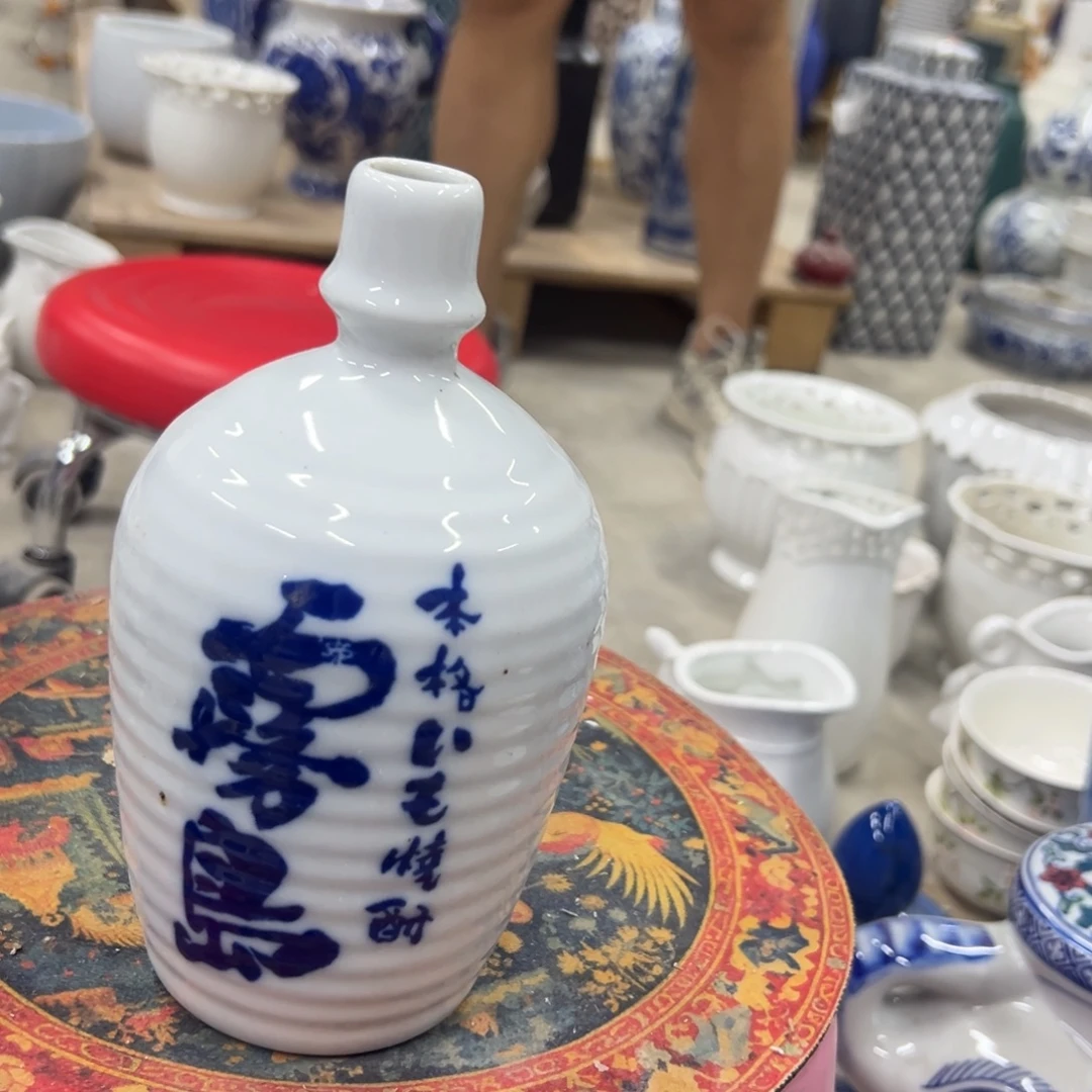 微瑕青花瓷器值得厚爱