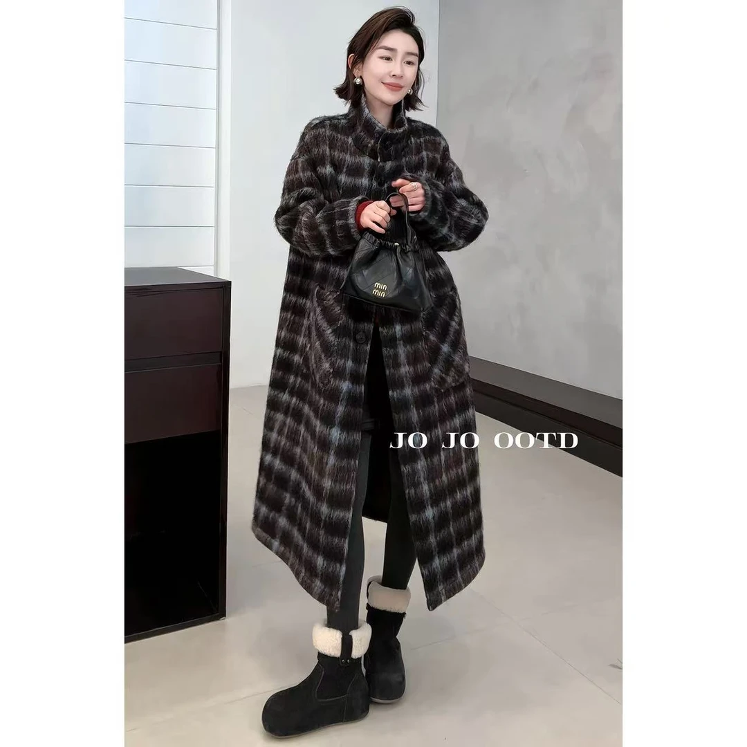 玖了个玖 2025冬款 极简百搭高级毛流感格纹大口袋大衣 2512C8620