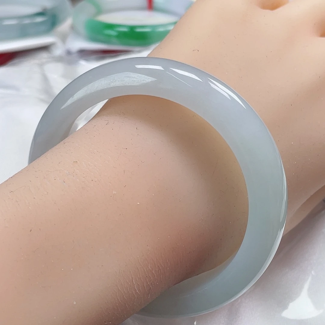 翡翠手镯未镶嵌缅甸翡翠手镯55圈