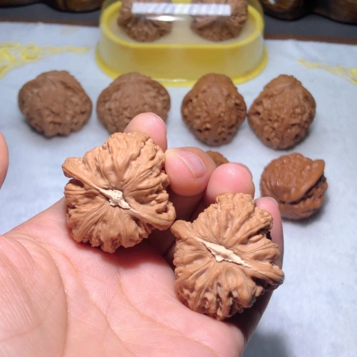 把件文玩核桃36红宝石