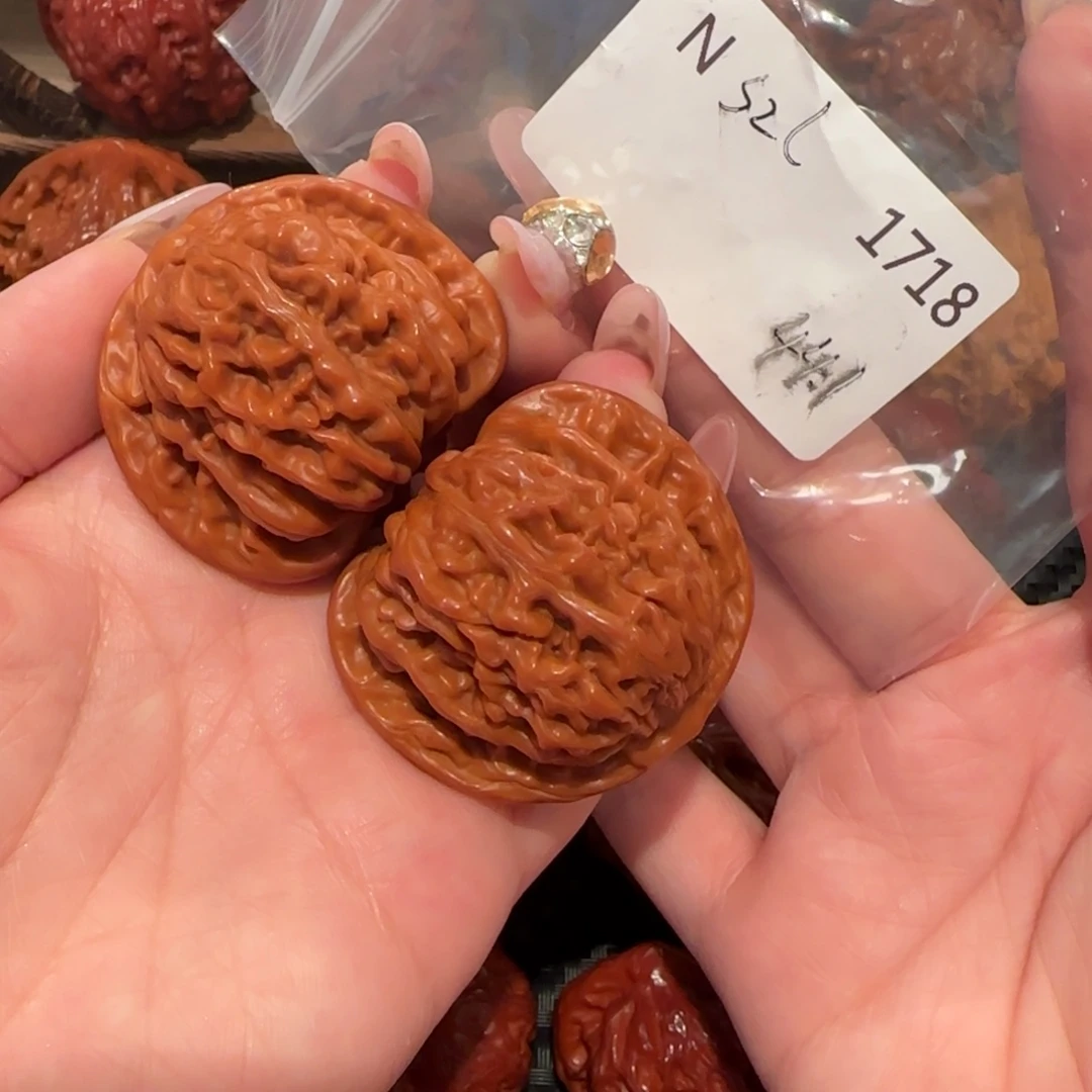 潍***）吊坠文玩核桃四座楼44精品