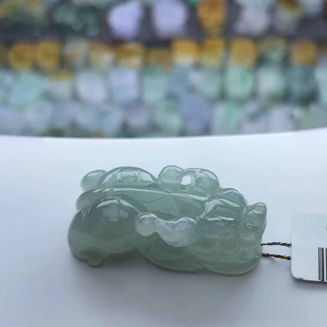 翡翠颈饰未镶嵌貔貅