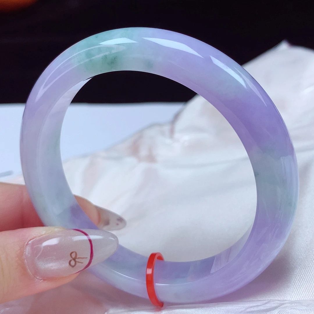 翡翠手镯未镶嵌57圈