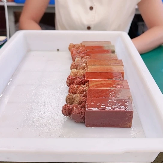余***…青田石0000000000000000