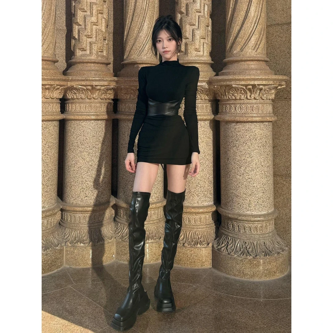 法式黑色高领打底内搭连衣裙子女2025秋冬季气质显瘦收腰包臀短裙