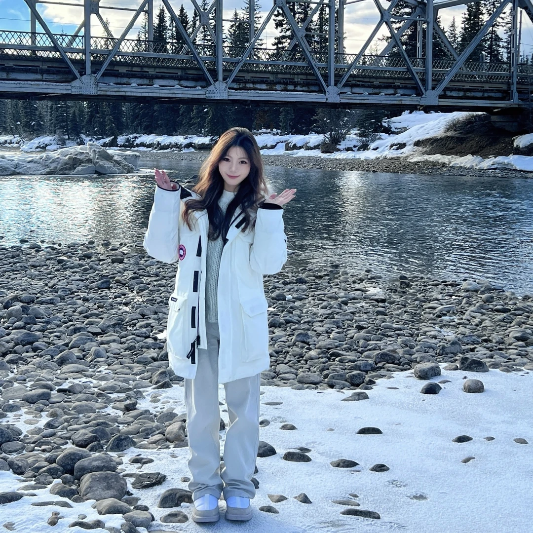 99新 加拿大鹅 CanadaGoose 1l091 远征系列logo毛领羽绒服 xs码