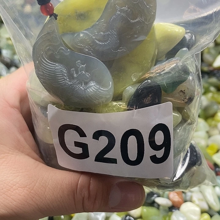 岫玉鱼缸石未镶嵌
